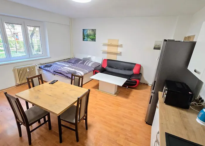 Ac 2 Apartment, Sancova 25 브라티슬라바